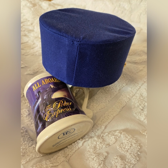 Polar Express Conductor Hat and Mug Christmas Set - Picture 4 of 14